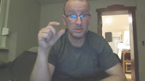 Snapshot of stefangeil123 chatting on 01.11.25 stefangeil123 online show from 01.11.25