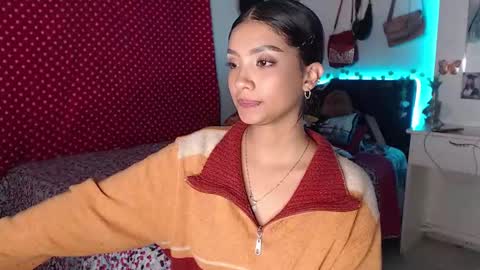 Im MiaIts my first day here  online show from 12.26.24