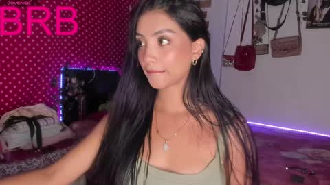 Im MiaIts my first day here  online show from 01.13.25