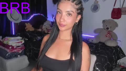 Im MiaIts my first day here  online show from 03.10.25