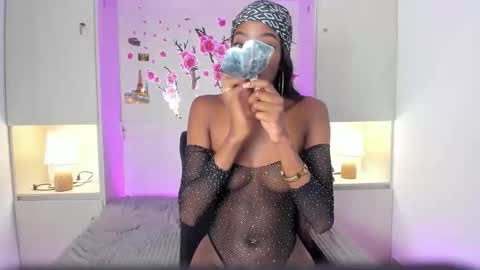 stefannyevans_ online show from 02.28.26