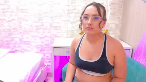 Snapshot of stefannyrivas chatting on 09.30.25 Stefanny online show from 09.30.25
