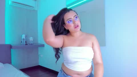 Snapshot of stefannyrivas chatting on 10.17.25 Stefanny online show from 10.17.25