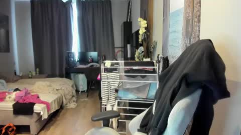 stefany_and_bettany online show from 06.24.26