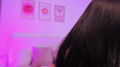 Snapshot of steff_london chatting on 01.23.25 Steff online show from 01.23.25