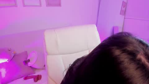 Snapshot of steff_london chatting on 02.12.25 Steff online show from 02.12.25