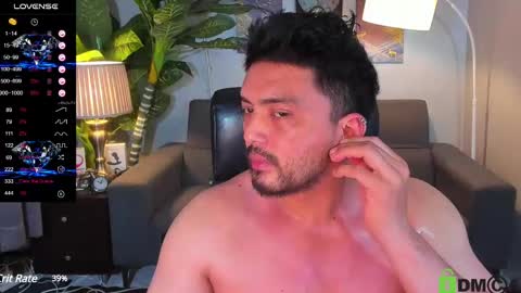 Snapshot of steffan_sebastian chatting on 03.08.25 STEFFAN online show from 03.08.25