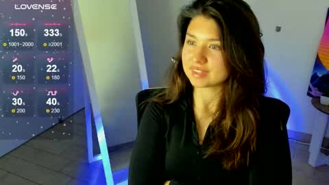 Steffi online show from 10.19.25