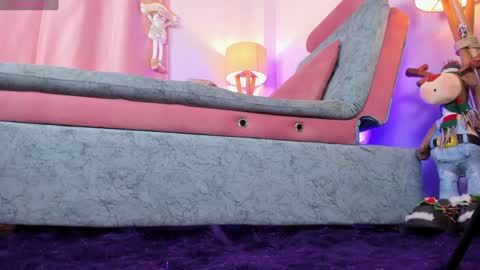 Snapshot of stefiqueen_11_ chatting on 12.18.24 StefBri online show from 12.18.24