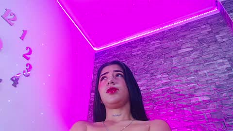 Snapshot of steisy_star chatting on 01.05.25 Steisy online show from 01.05.25