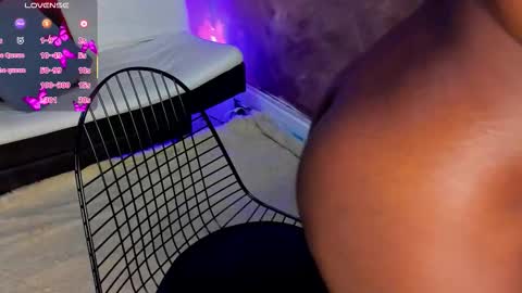 Snapshot of stela__gs chatting on 11.30.25 stella online show from 11.30.25