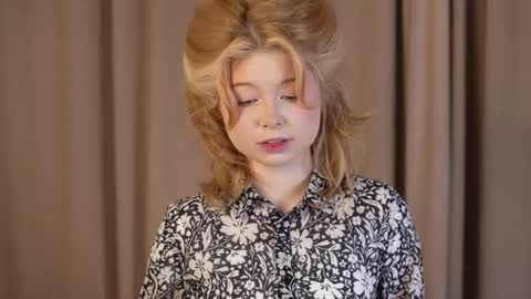 Stella online show from 10.07.25