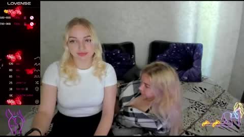 Snapshot of stella__cox chatting on 05.12.26 Stella Cox online show from 05.12.26