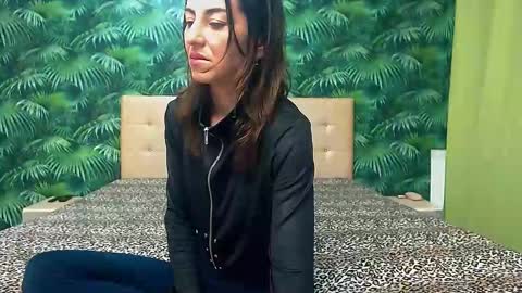 Stella John online show from 01.03.25