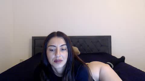 Snapshot of stella_john chatting on 10.02.25 Stella John online show from 10.02.25