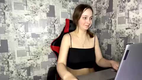 Snapshot of stella_leex chatting on 03.04.25 Stella online show from 03.04.25