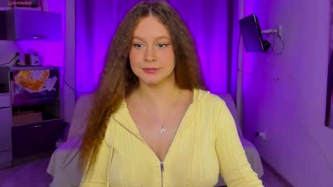 Snapshot of stella_pretty0 chatting on 10.02.25 Stella online show from 10.02.25