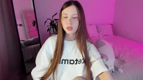 stella_sunny online show from 02.28.25