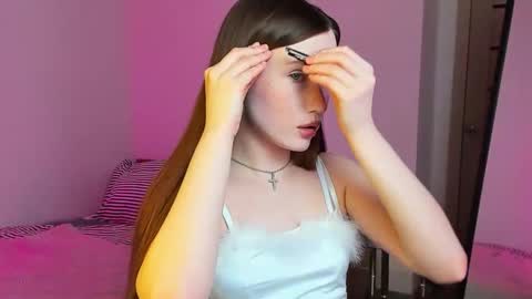 stella_sunny online show from 10.22.25