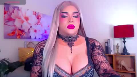 CALL ME STELLA online show from 11.08.25