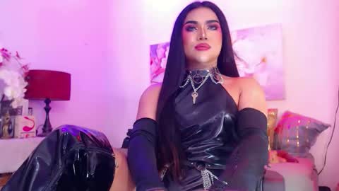 CALL ME STELLA online show from 04.19.26