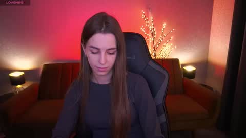 stellahoneywell online show from 11.30.25