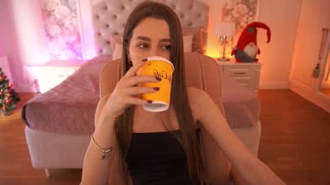 stellahoneywell online show from 01.12.26