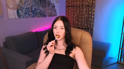 Snapshot of stellary_shy chatting on 12.05.24 Stellary online show from 12.05.24