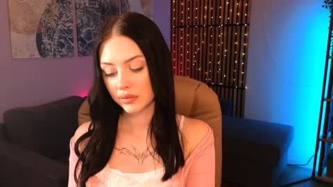 Snapshot of stellary_shy chatting on 12.11.24 Stellary online show from 12.11.24