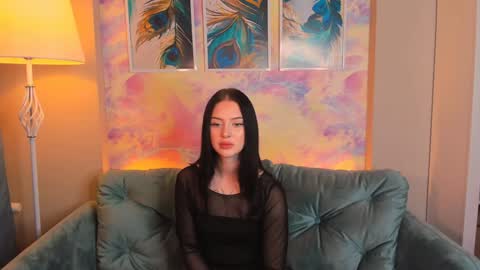 Snapshot of stellary_shy chatting on 12.18.24 Stellary online show from 12.18.24