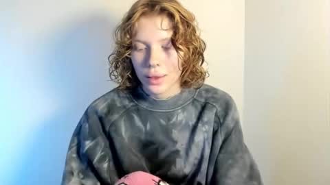 S T E L L A online show from 10.15.25