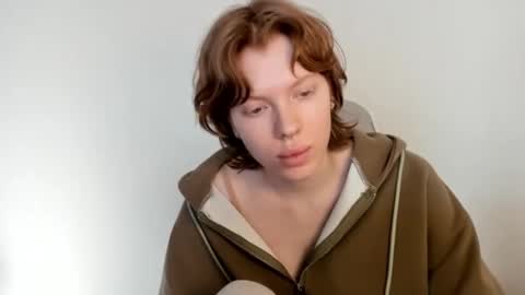 S T E L L A online show from 02.02.26