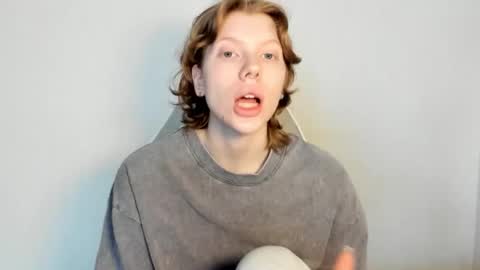 S T E L L A online show from 03.05.26