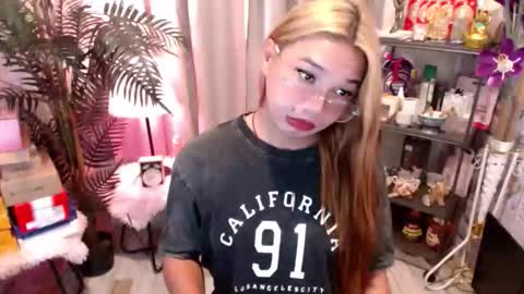 Stella sweet online show from 04.17.26