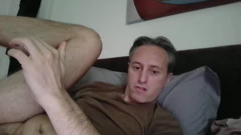 Snapshot of sten015 chatting on 12.23.25 sten015 online show from 12.23.25