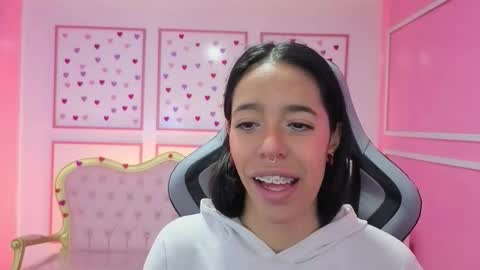 Stephania online show from 09.25.25