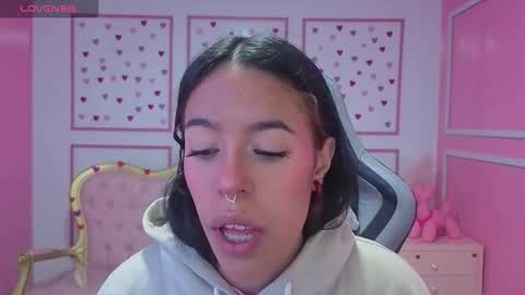 Stephania online show from 10.06.25