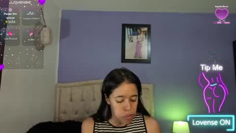Snapshot of stephania_t chatting on 06.12.26 Stephania online show from 06.12.26