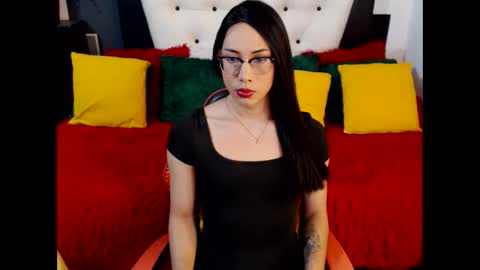 Snapshot of stephanieparadis25 chatting on 05.12.26 stephanieparadis online show from 05.12.26