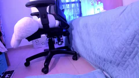 Stephanie  online show from 02.26.25