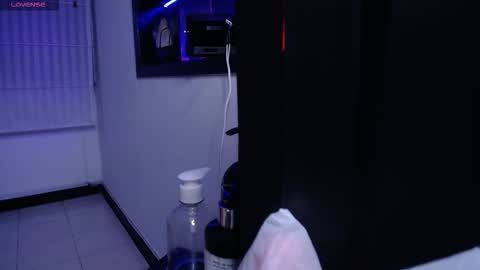 stephany_rodriguez_ online show from 10.22.25