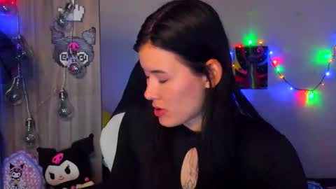 Stephany  independient model  online show from 10.15.25