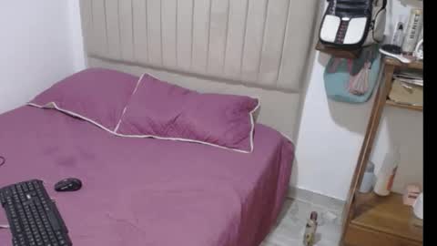 Snapshot of stepmom_slut_50_ chatting on 09.10.25 Angie mature online show from 09.10.25