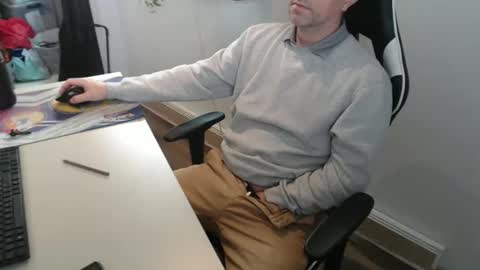 Snapshot of steve_oo8 chatting on 02.25.25 steve_oo8 online show from 02.25.25