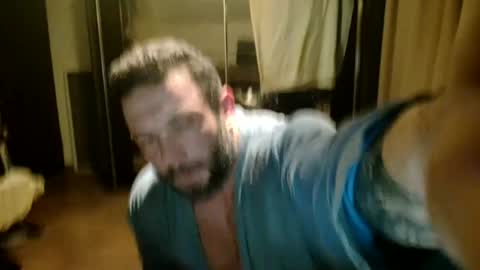 Snapshot of stevebulkzor chatting on 10.17.25 Steve Oakenshield son of John son of Vasyl online show from 10.17.25