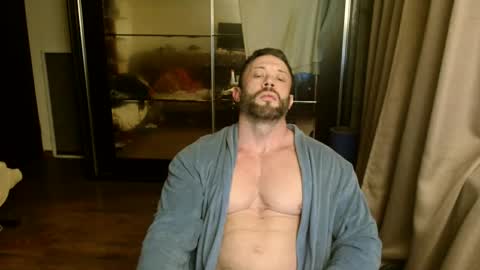 Snapshot of stevebulkzor chatting on 10.30.25 Steve Oakenshield son of John son of Vasyl online show from 10.30.25