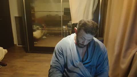 Snapshot of stevebulkzor chatting on 11.04.25 Steve Oakenshield son of John son of Vasyl online show from 11.04.25