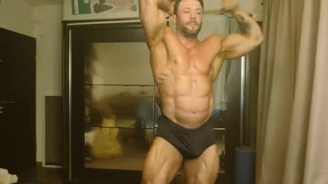 Snapshot of stevebulkzor chatting on 11.22.25 Steve Oakenshield son of John son of Vasyl online show from 11.22.25