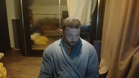 Snapshot of stevebulkzor chatting on 11.23.25 Steve Oakenshield son of John son of Vasyl online show from 11.23.25