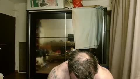 Snapshot of stevebulkzor chatting on 12.20.25 Steve Oakenshield son of John son of Vasyl online show from 12.20.25